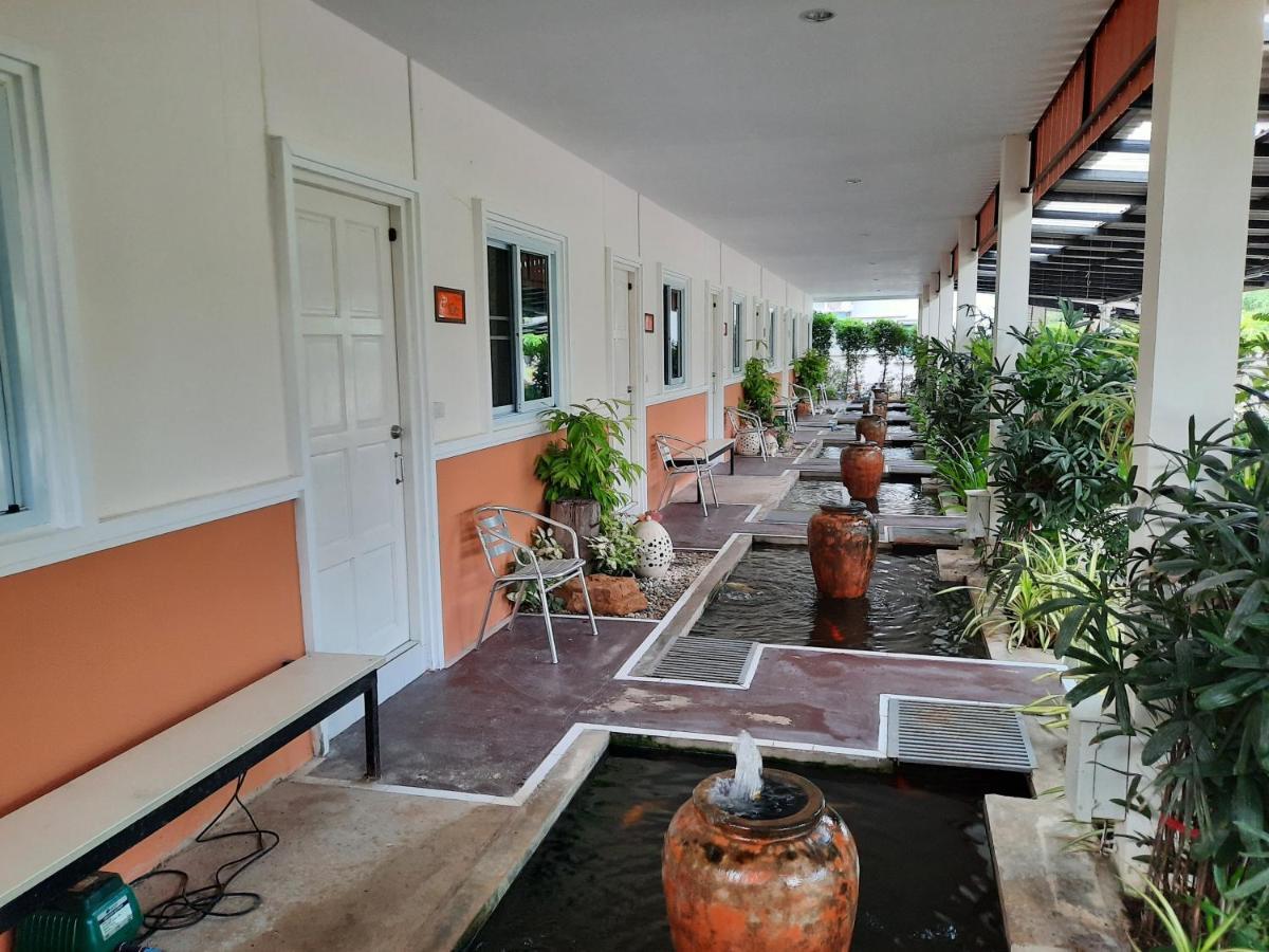 Fancy Carp Resort Cha-Am Buitenkant foto