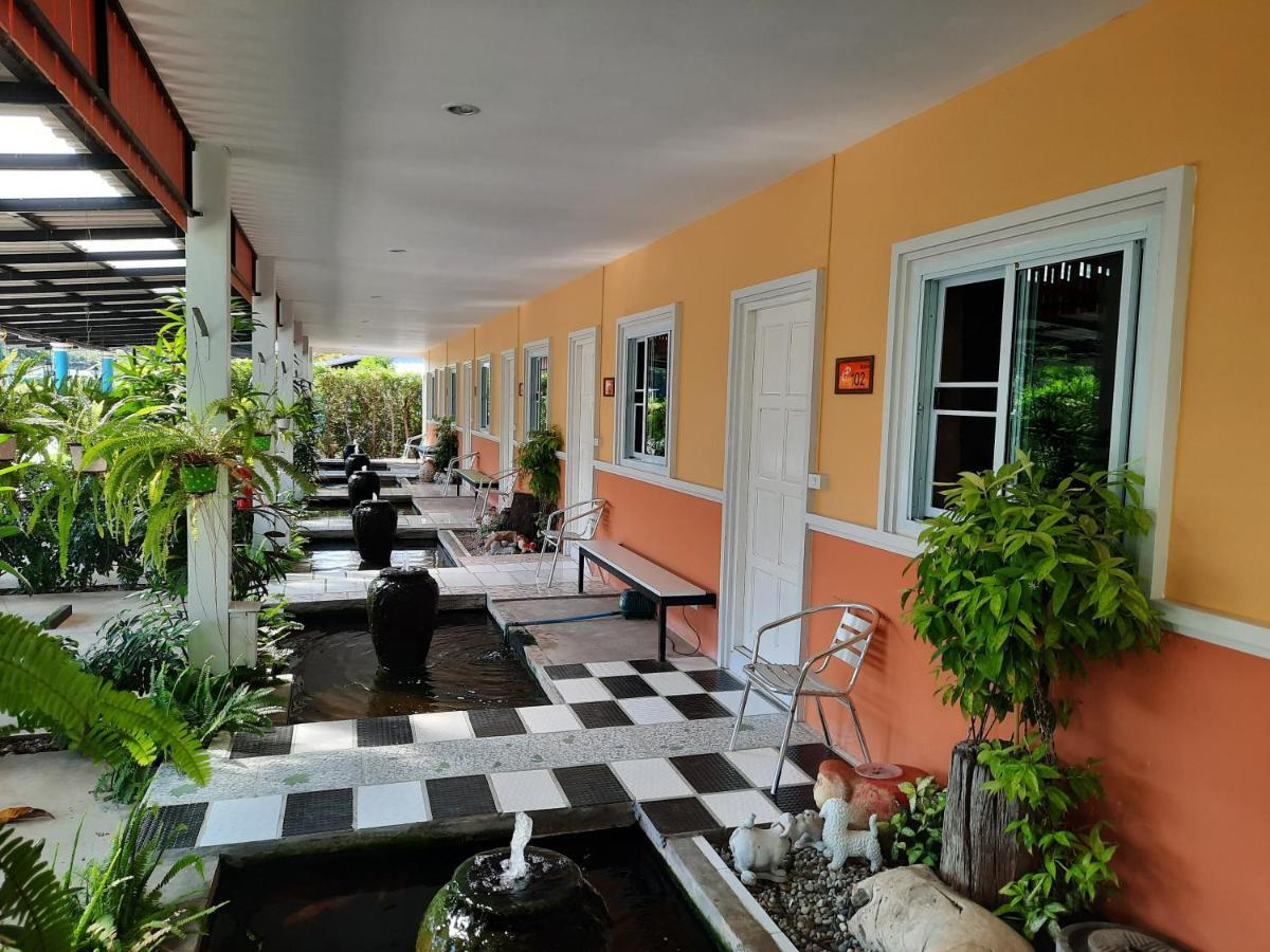 Fancy Carp Resort Cha-Am Buitenkant foto