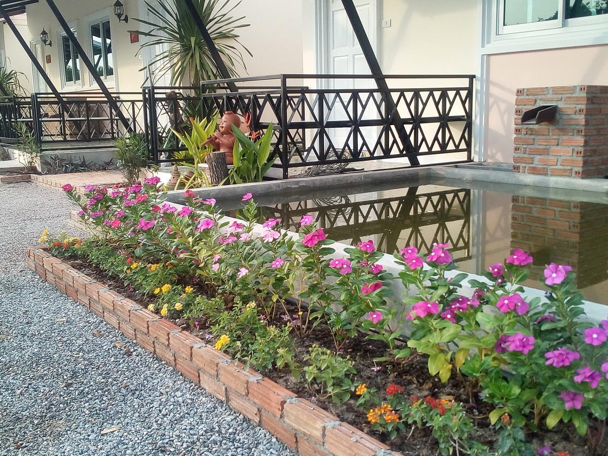Fancy Carp Resort Cha-Am Buitenkant foto