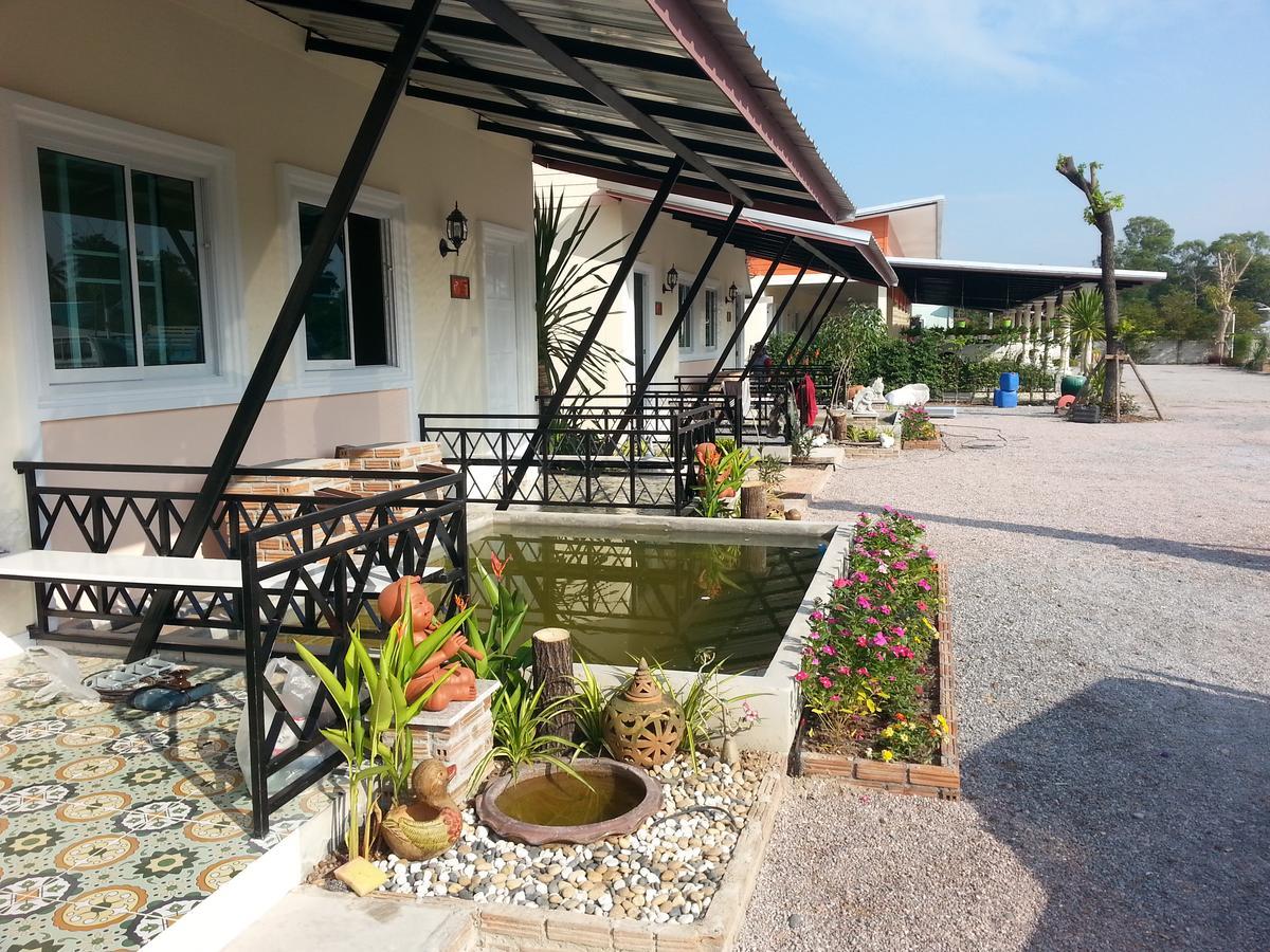 Fancy Carp Resort Cha-Am Buitenkant foto
