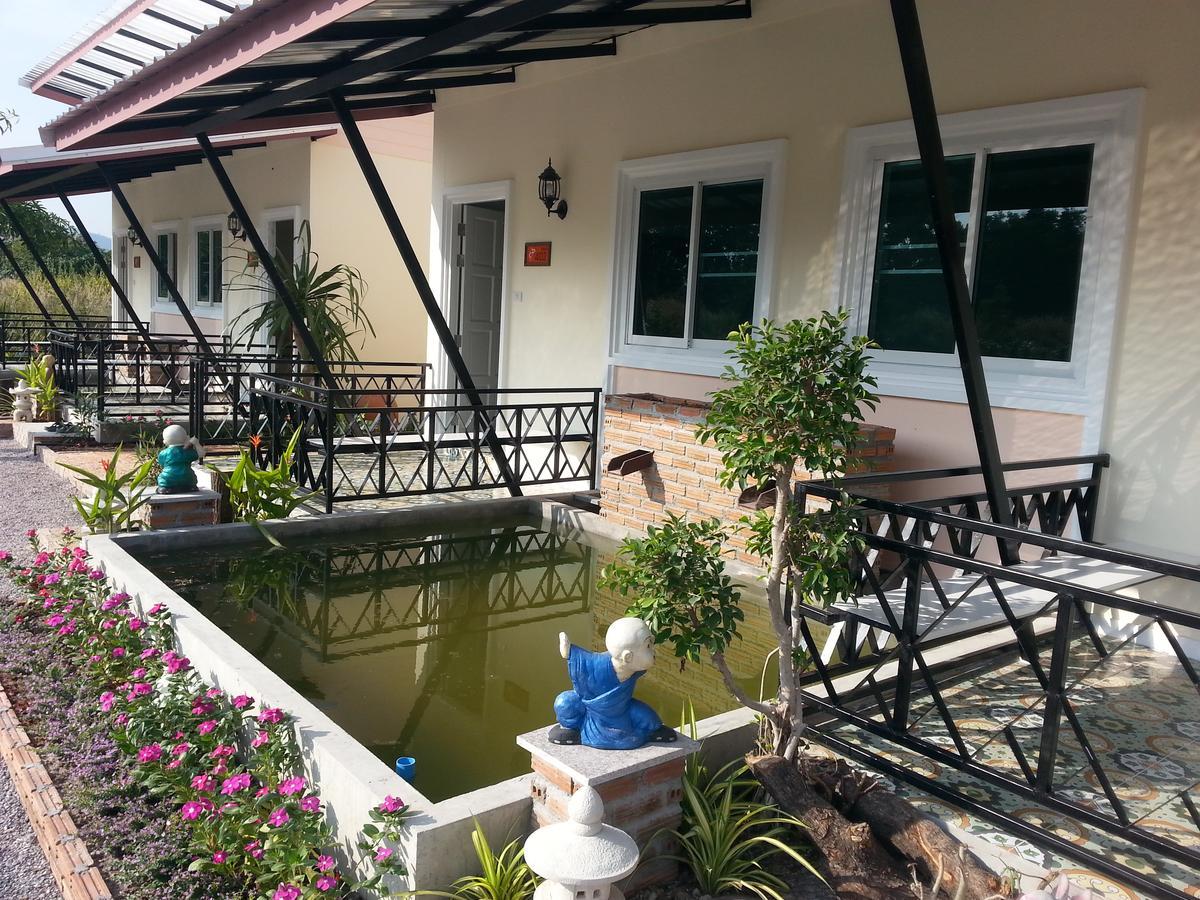 Fancy Carp Resort Cha-Am Buitenkant foto