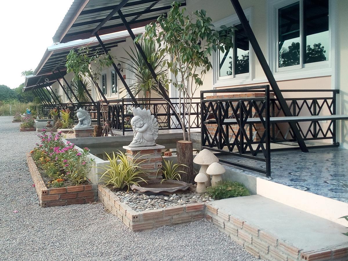 Fancy Carp Resort Cha-Am Buitenkant foto
