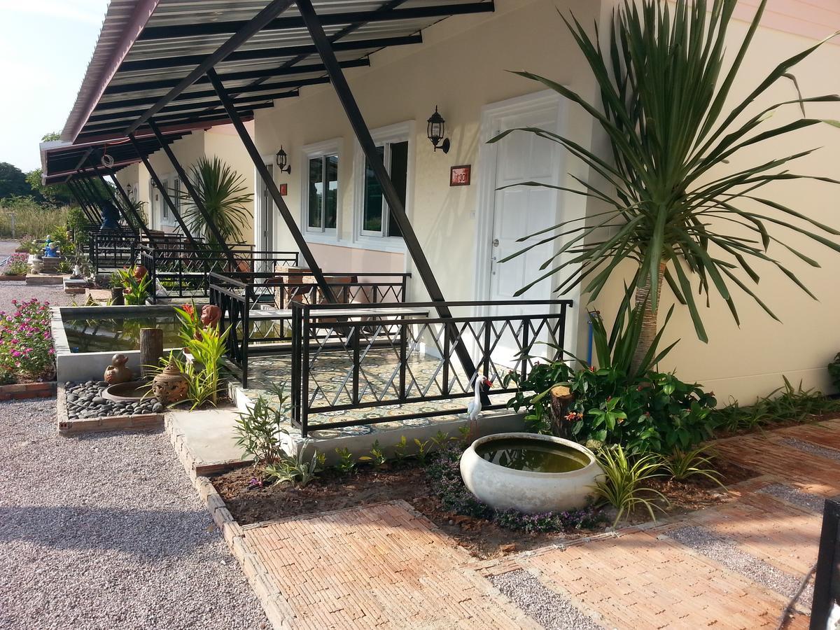 Fancy Carp Resort Cha-Am Buitenkant foto