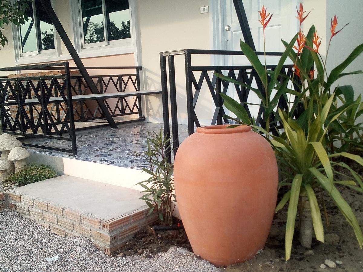Fancy Carp Resort Cha-Am Buitenkant foto