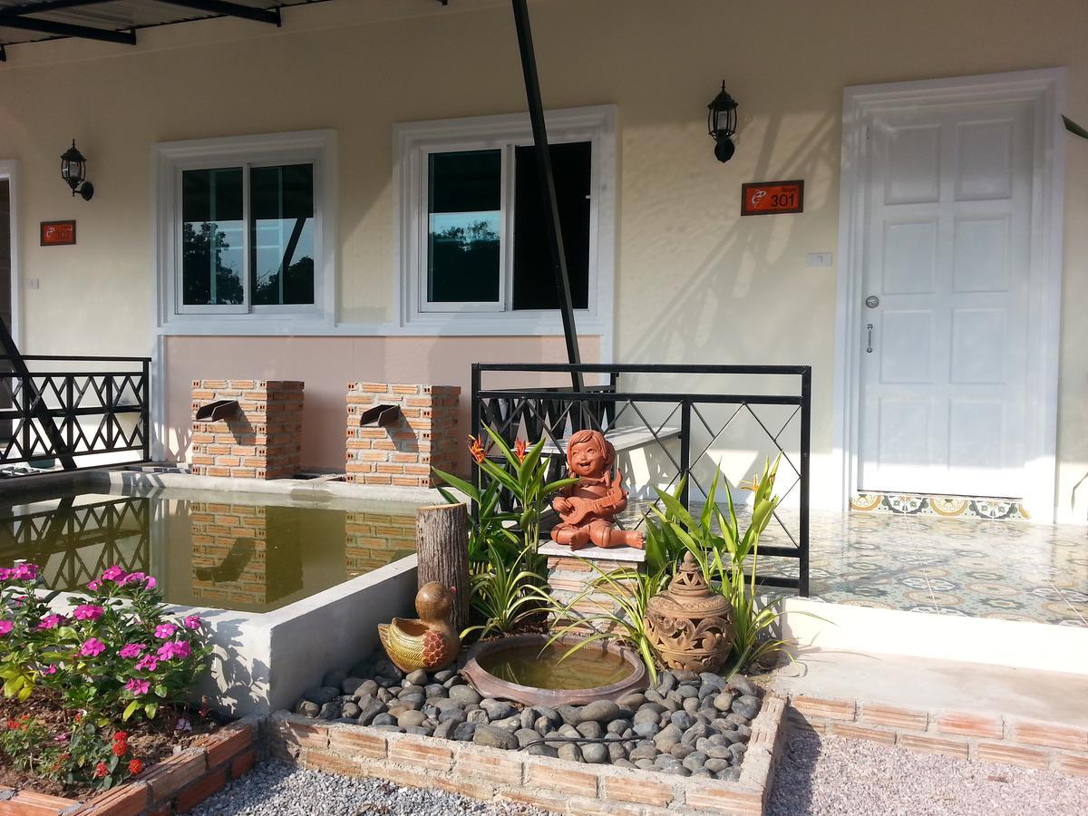 Fancy Carp Resort Cha-Am Buitenkant foto