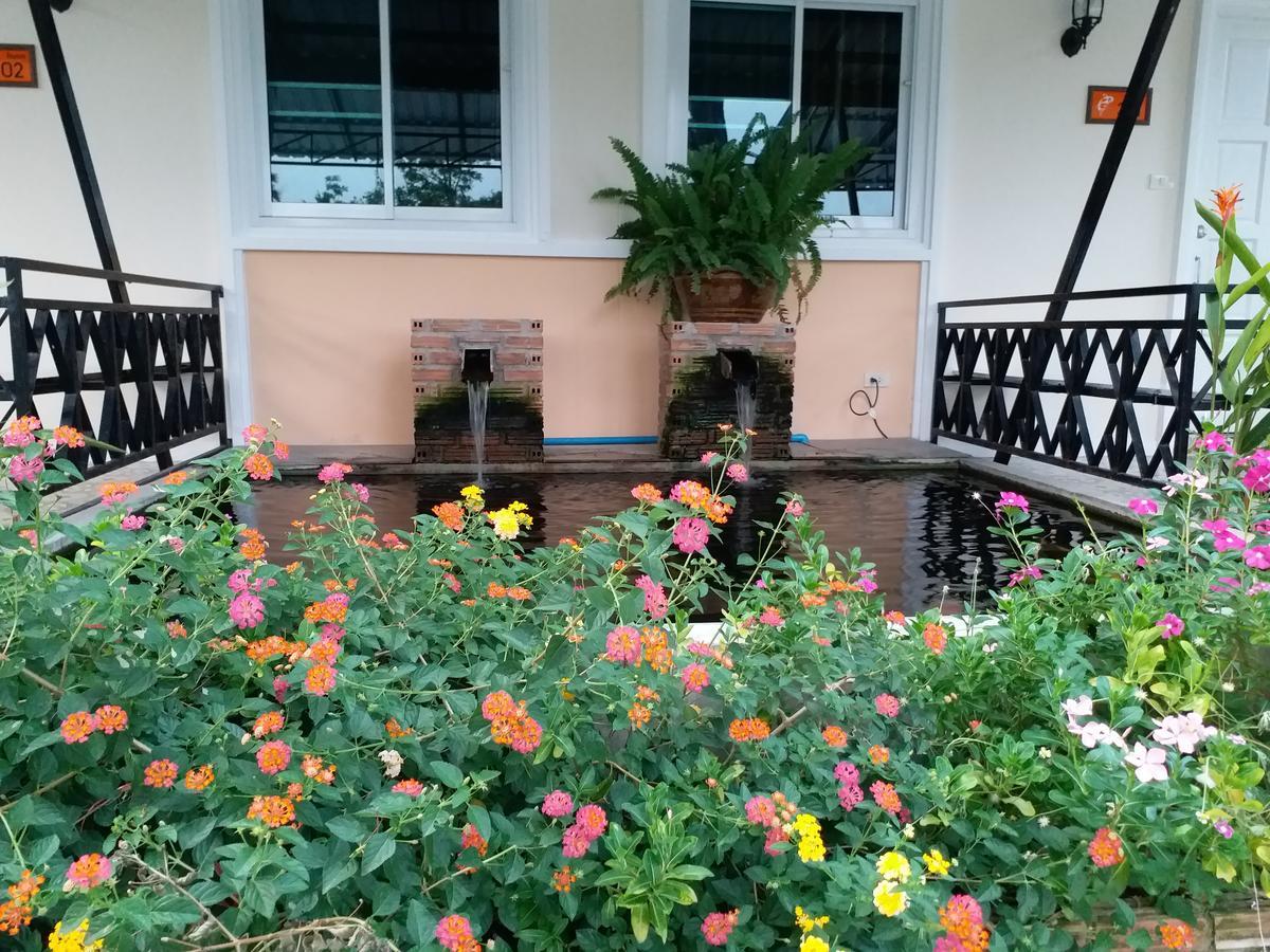 Fancy Carp Resort Cha-Am Buitenkant foto